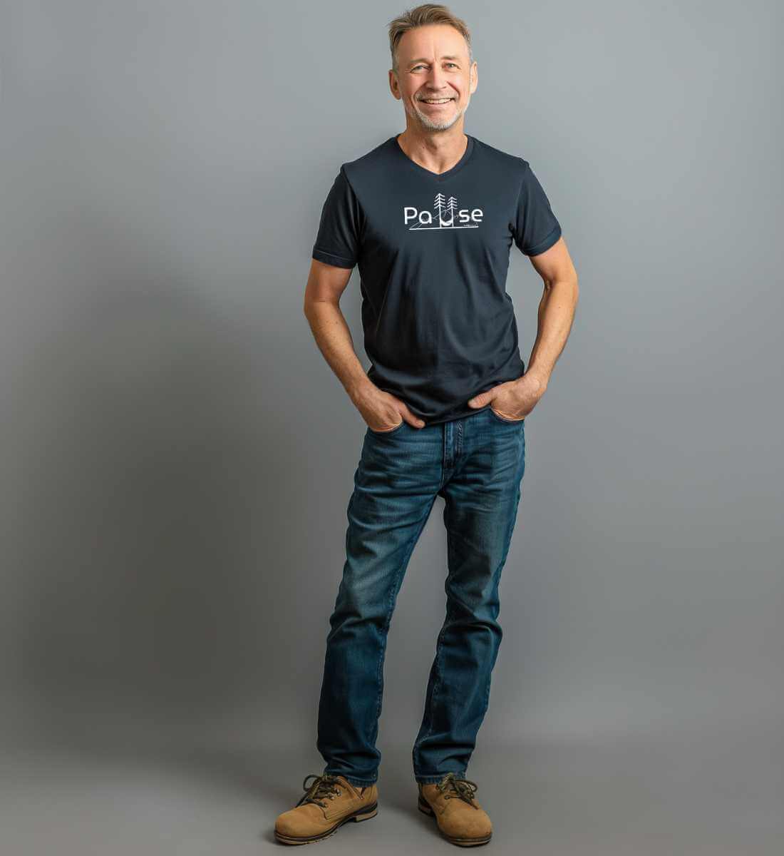 Natur Pause | Herren V-Neck Premium Organic T-Shirt | Farbe: Black | Rad&Rucksack