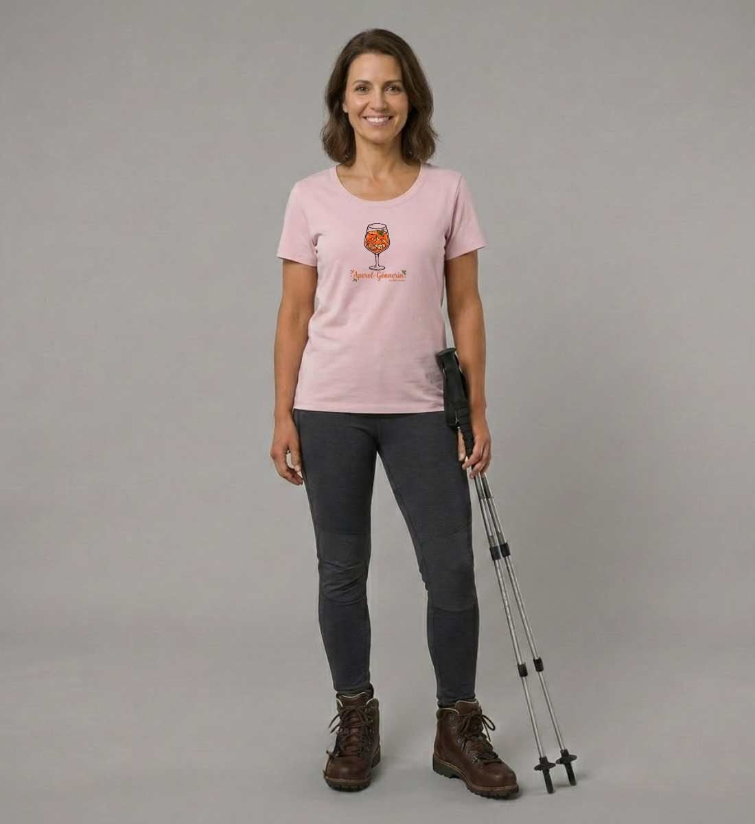 Aperol Gönnerin | Damen Premium Organic T-Shirt (Expresser) in Cotton Pink von Rad&Rucksack Model
