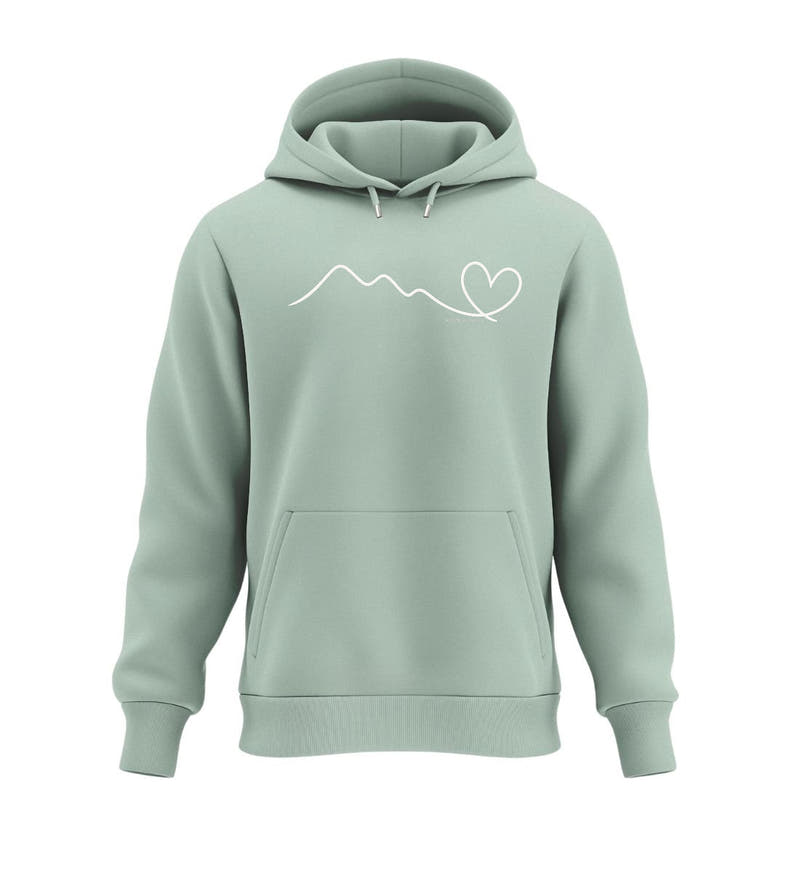 Berg Herz | Unisex Organic Hoodie in Aloe von Rad&Rucksack