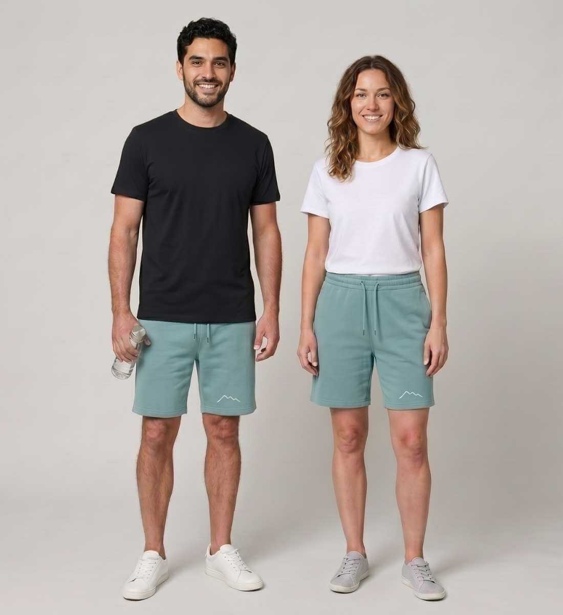 Berge Stick | Unisex Organic Shorts von Rad&Rucksack - Detailansicht