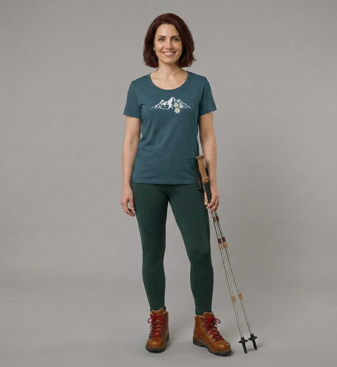 Edelweiß | Damen Premium Organic T-Shirt (Fitted) in Stargazer von Rad&Rucksack Model