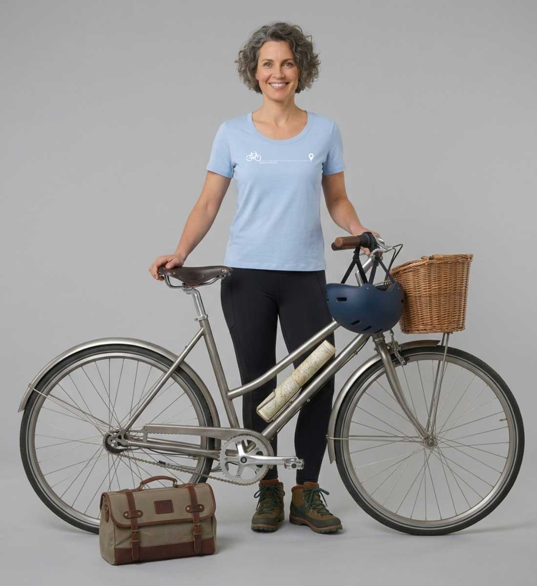 Fahrrad | Damen Premium Organic T-Shirt (Fitted) von Rad&Rucksack - am Model präsentiert