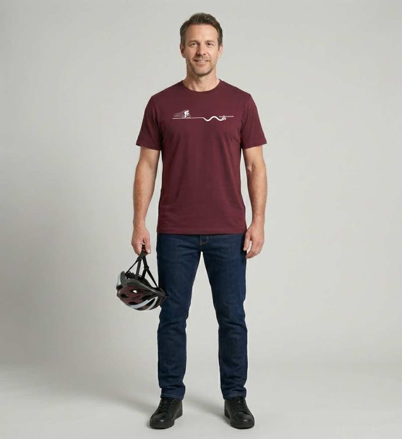 Flow | Herren Premium Organic T-Shirt von Rad&Rucksack - am Model präsentiert