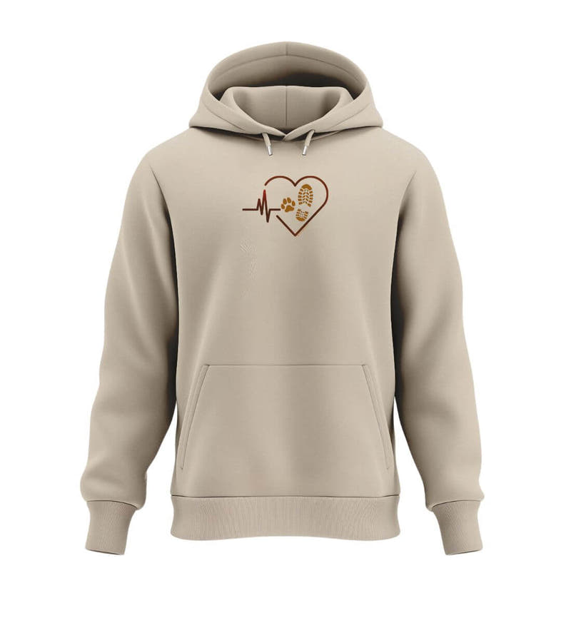 Herzschlag Hund Wandern | Unisex Organic Hoodie in Desert Dust von Rad&Rucksack