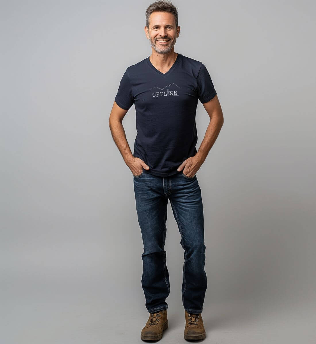 Offline. | Herren V-Neck Premium Organic T-Shirt von Rad&Rucksack - Detailansicht