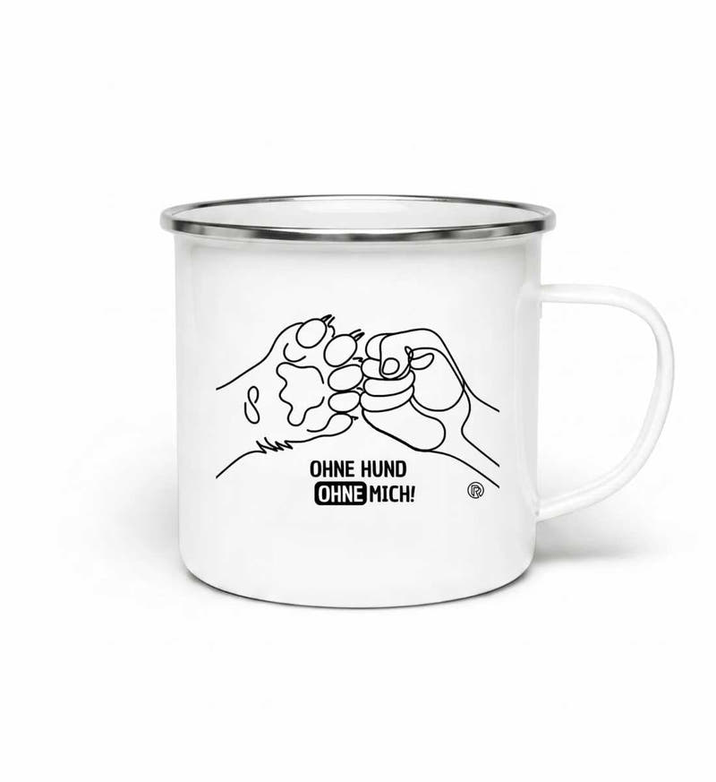 Ohne Hund ohne mich! | Emaille Tasse von Rad&Rucksack - am Model präsentiert