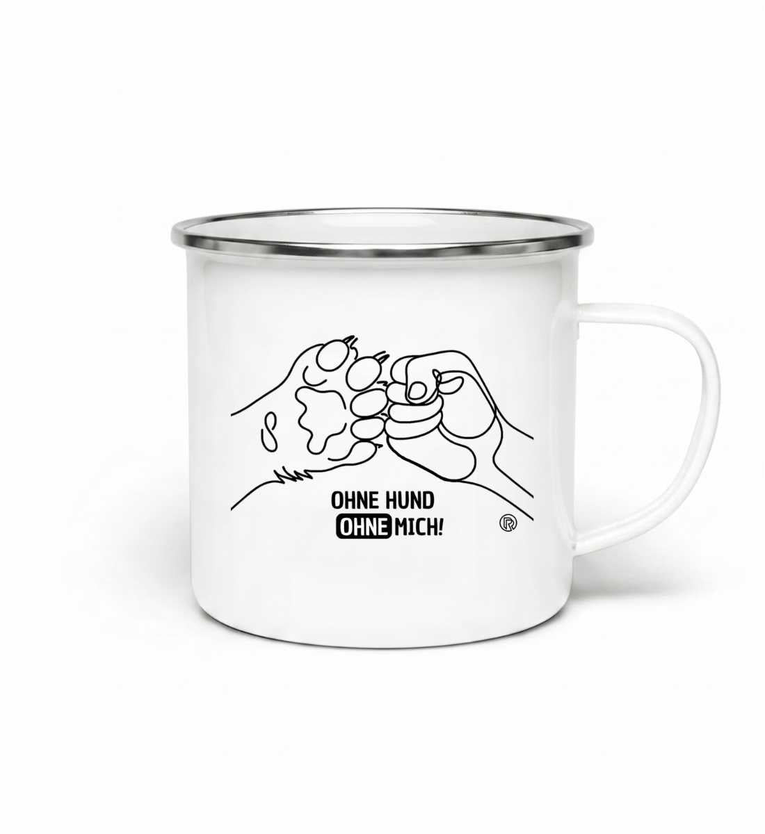Ohne Hund ohne mich! | Emaille Tasse von Rad&Rucksack - am Model präsentiert