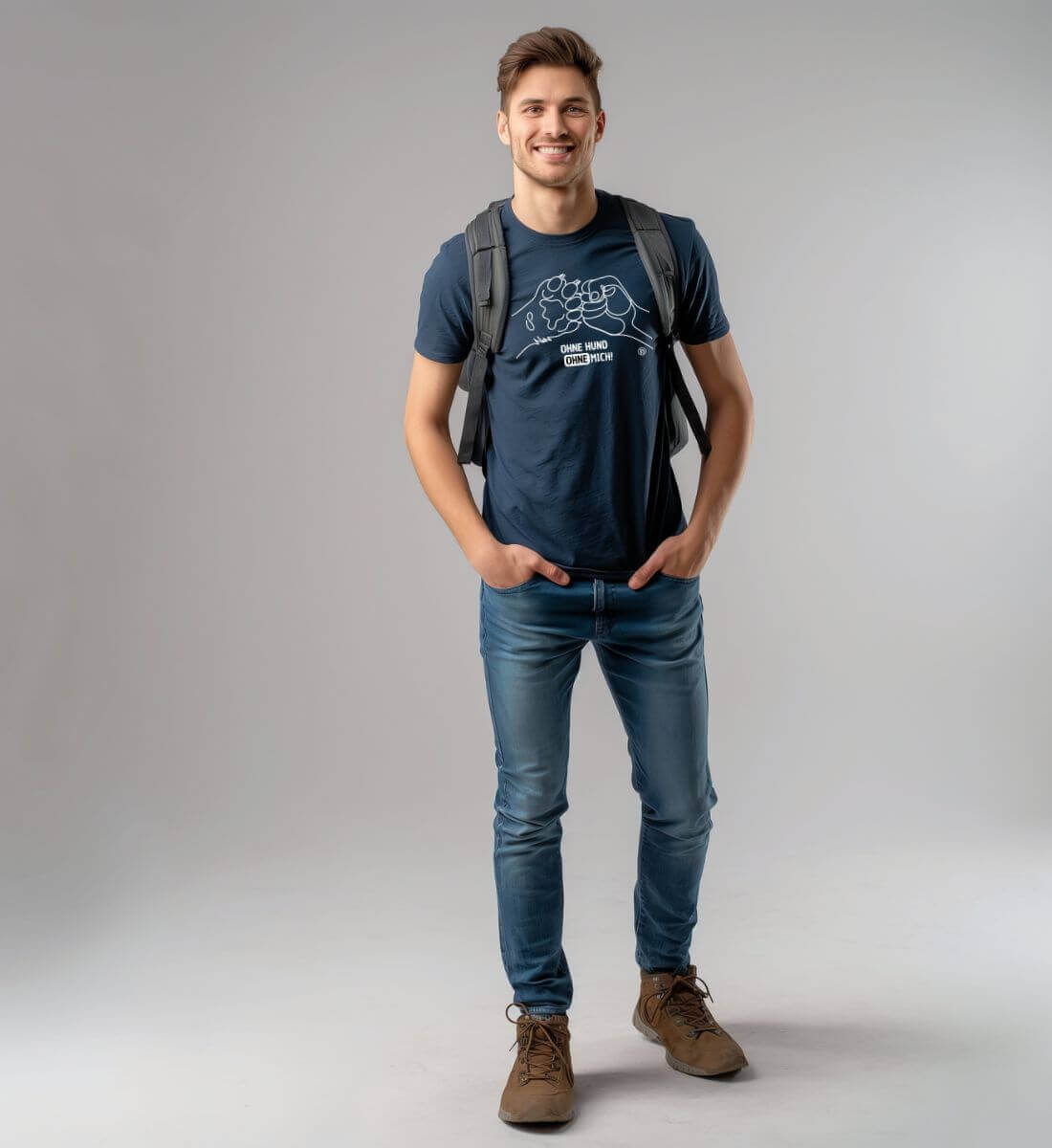 Ohne Hund ohne mich | Herren Premium Organic T-Shirt von Rad&Rucksack - am Model präsentiert