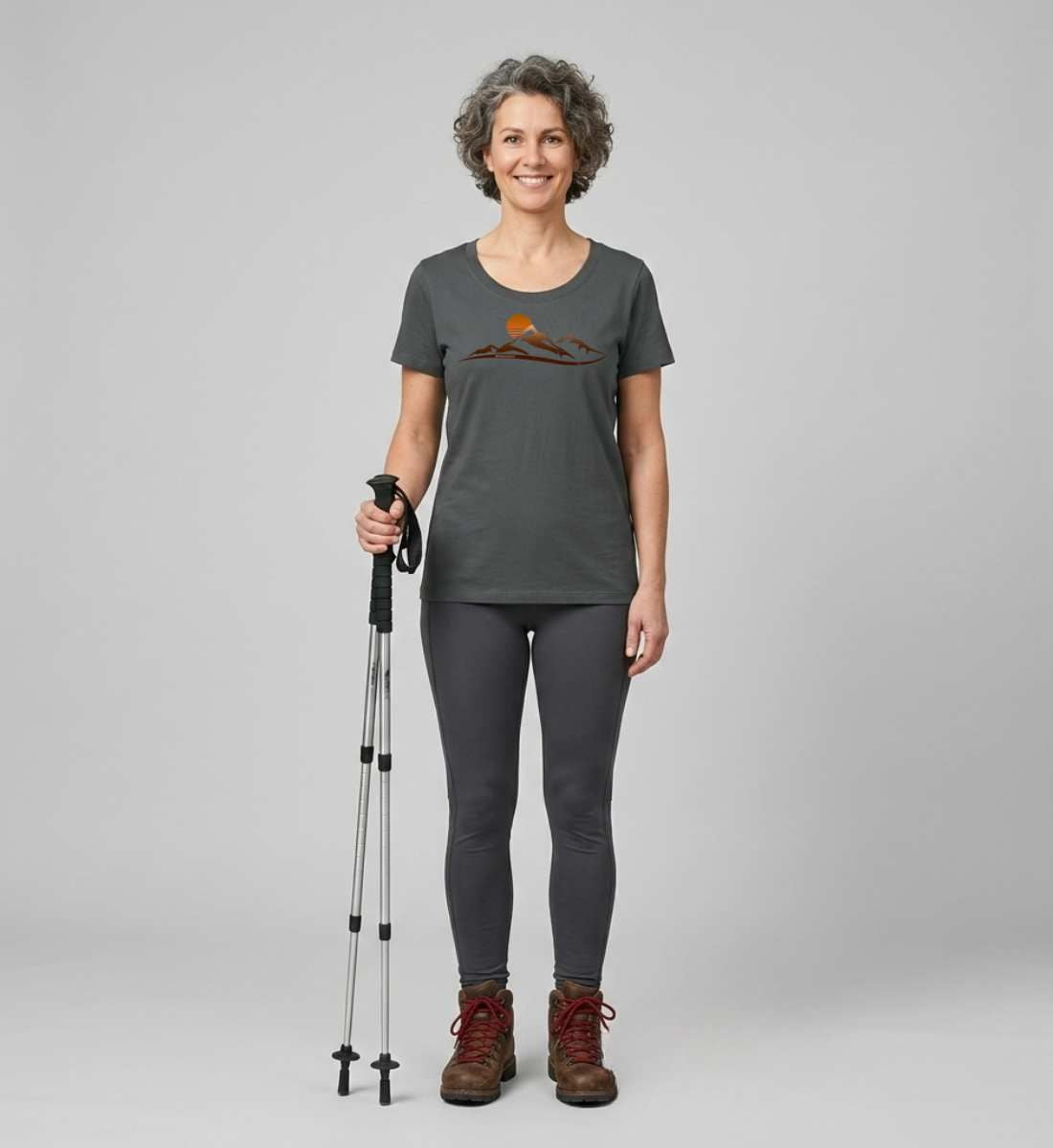 Sonnenuntergang Berg | Damen Premium Organic T-Shirt (Fitted) von Rad&Rucksack - am Model präsentiert