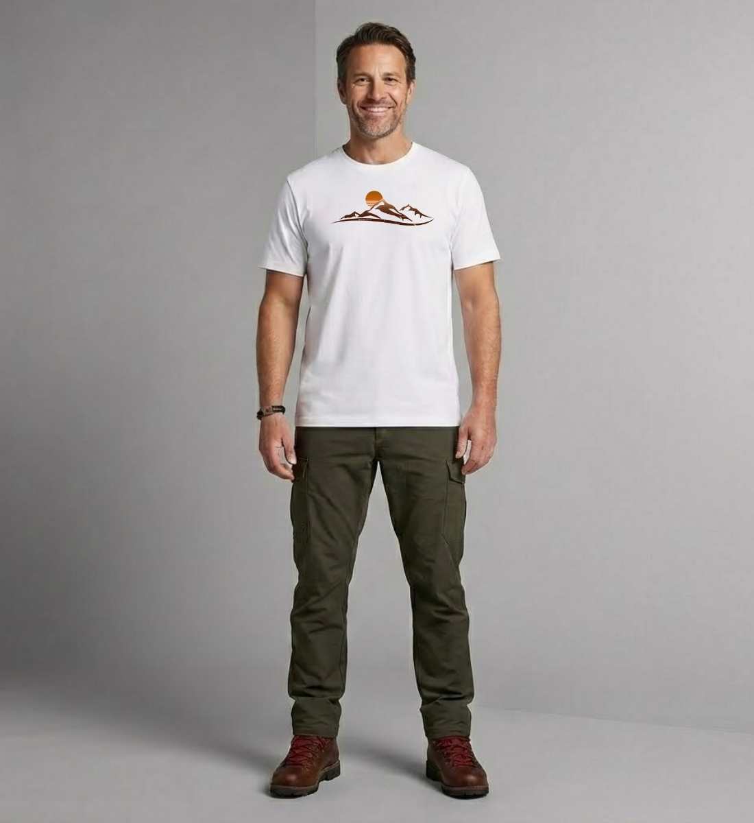 Sonnenuntergang Berg | Herren Premium Organic T-Shirt von Rad&Rucksack - am Model präsentiert