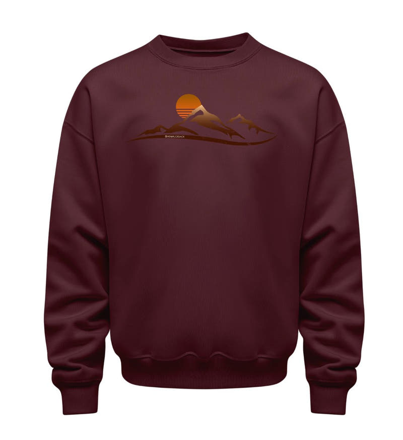 Sonnenuntergang Berg | Unisex Organic Pullover in Burgundy von Rad&Rucksack