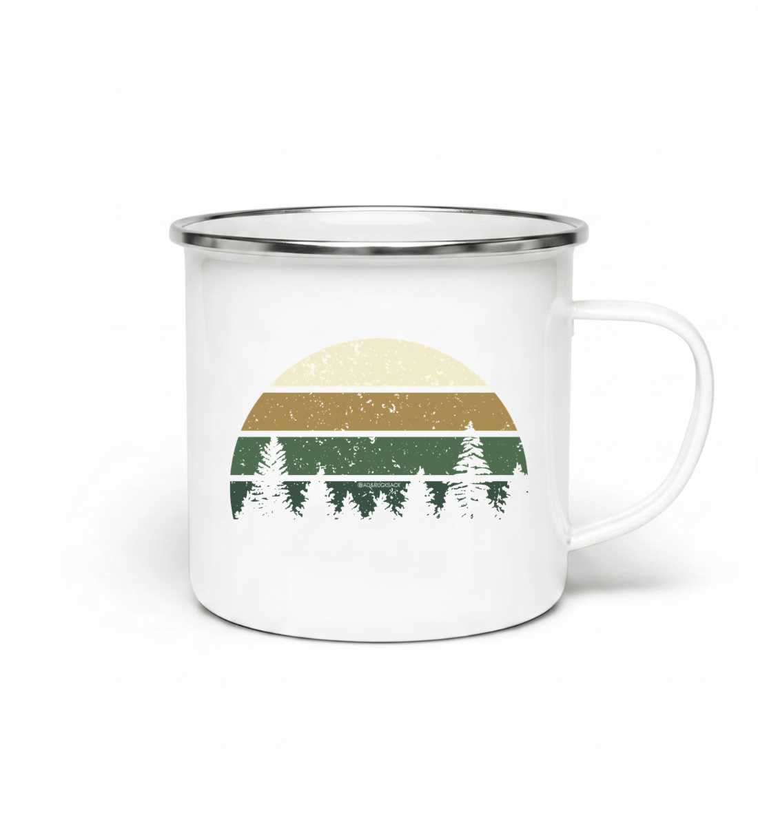 Wald | Emaille Tasse von Rad&Rucksack - am Model präsentiert