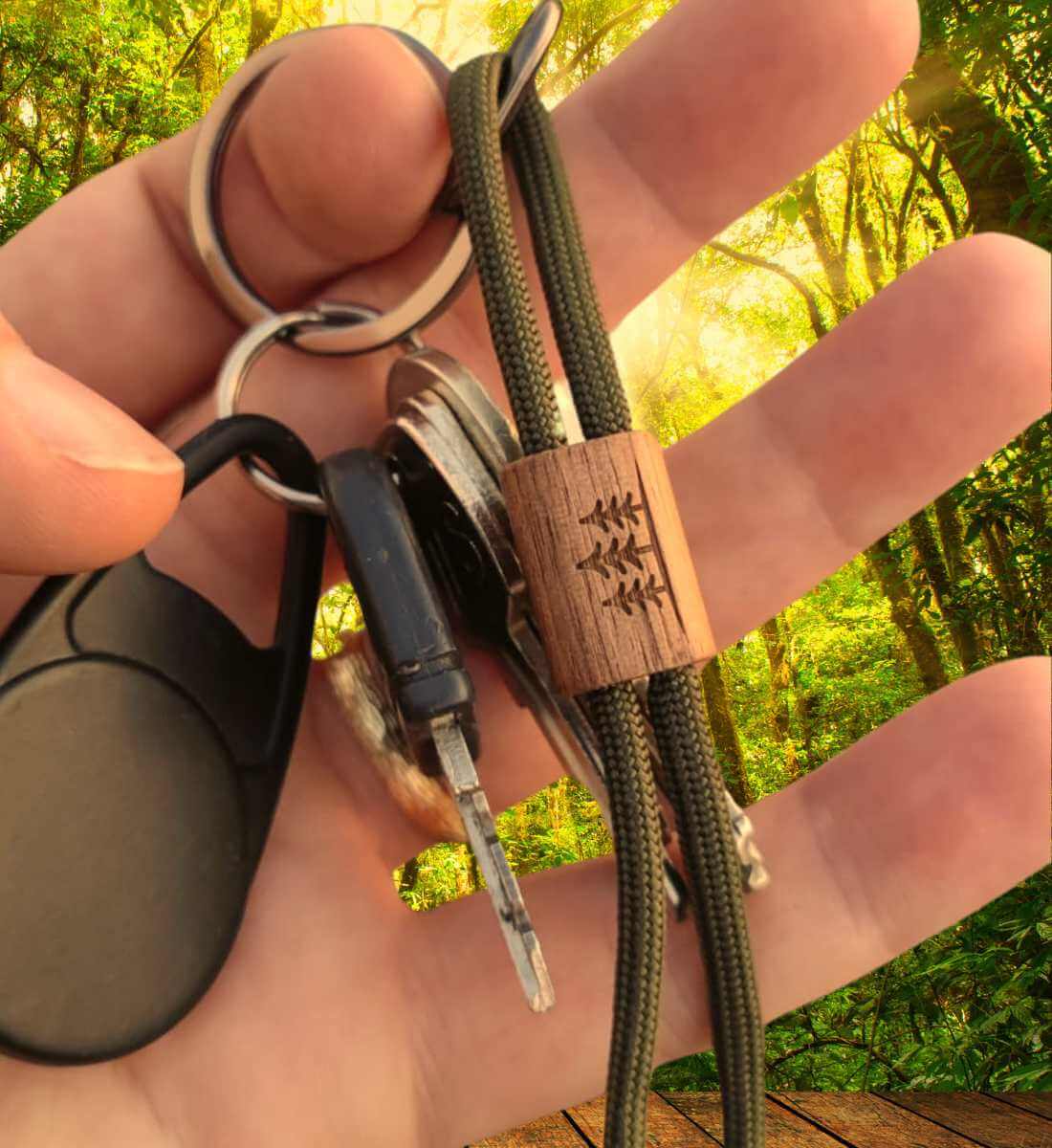 Wald | Nussholz Paracord Schlüsselanhänger von Rad&Rucksack - Detailansicht