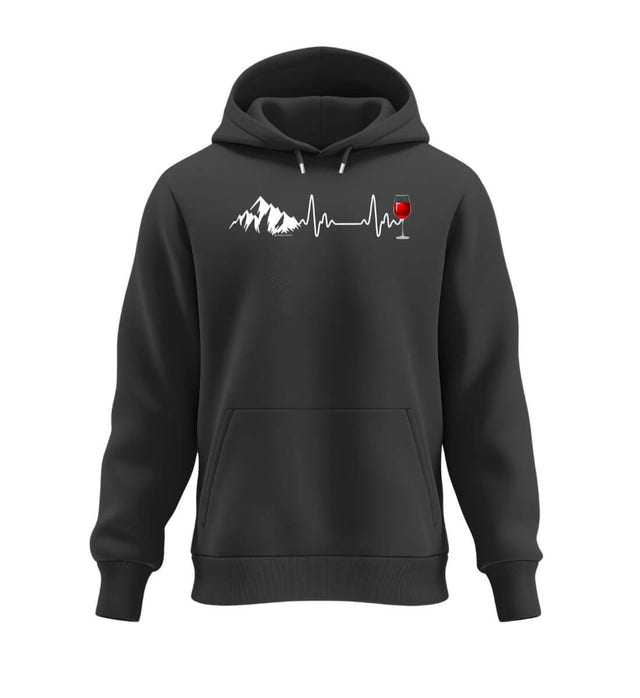 Wein Berg Herzschlag Hoodie Schwarz – Produktbild (350 g/m² Bio-Baumwolle) von Rad&Rucksack