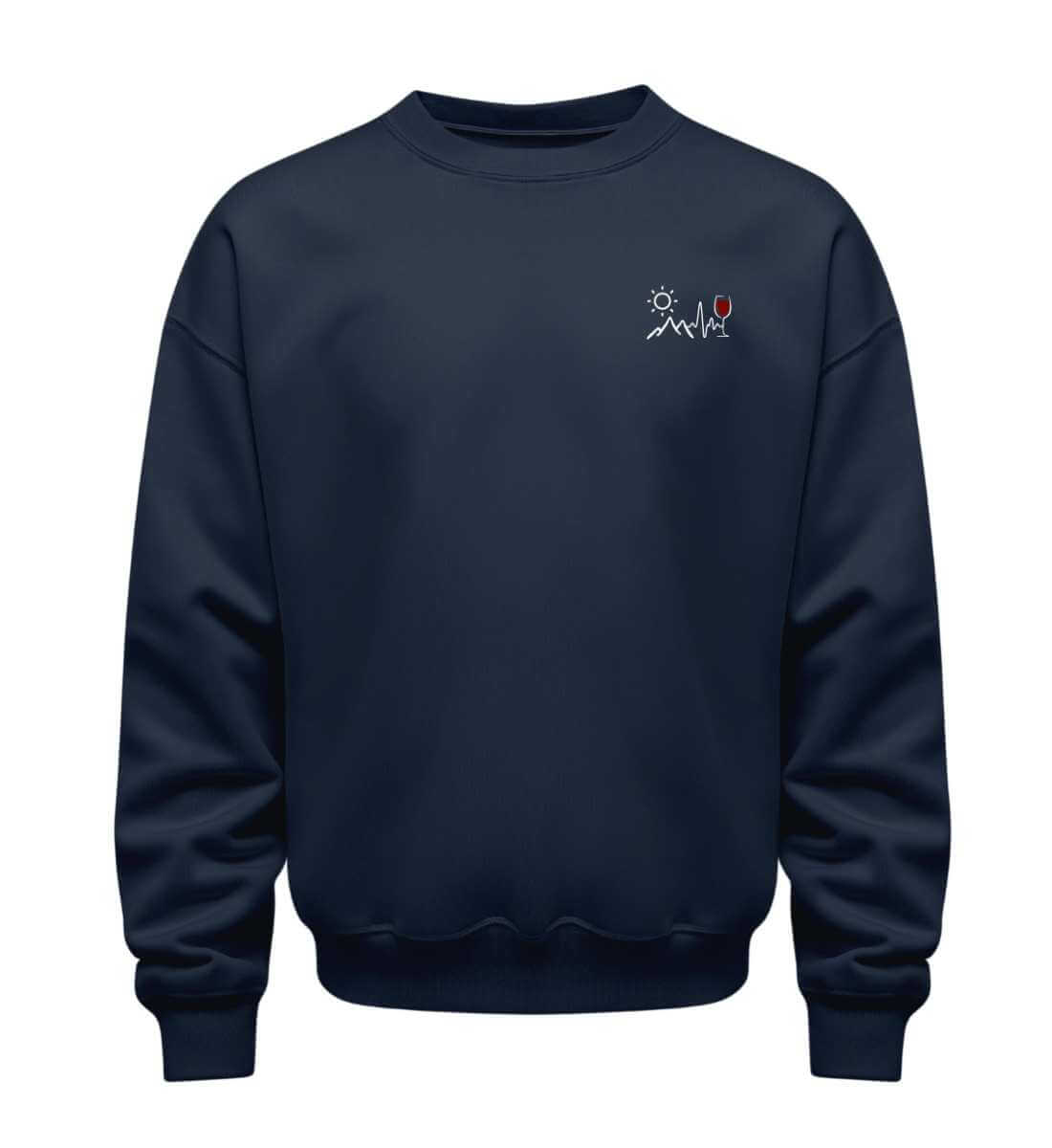 Wein Berg Herzschlag | Unisex Organic Pullover in French Navy von Rad&Rucksack