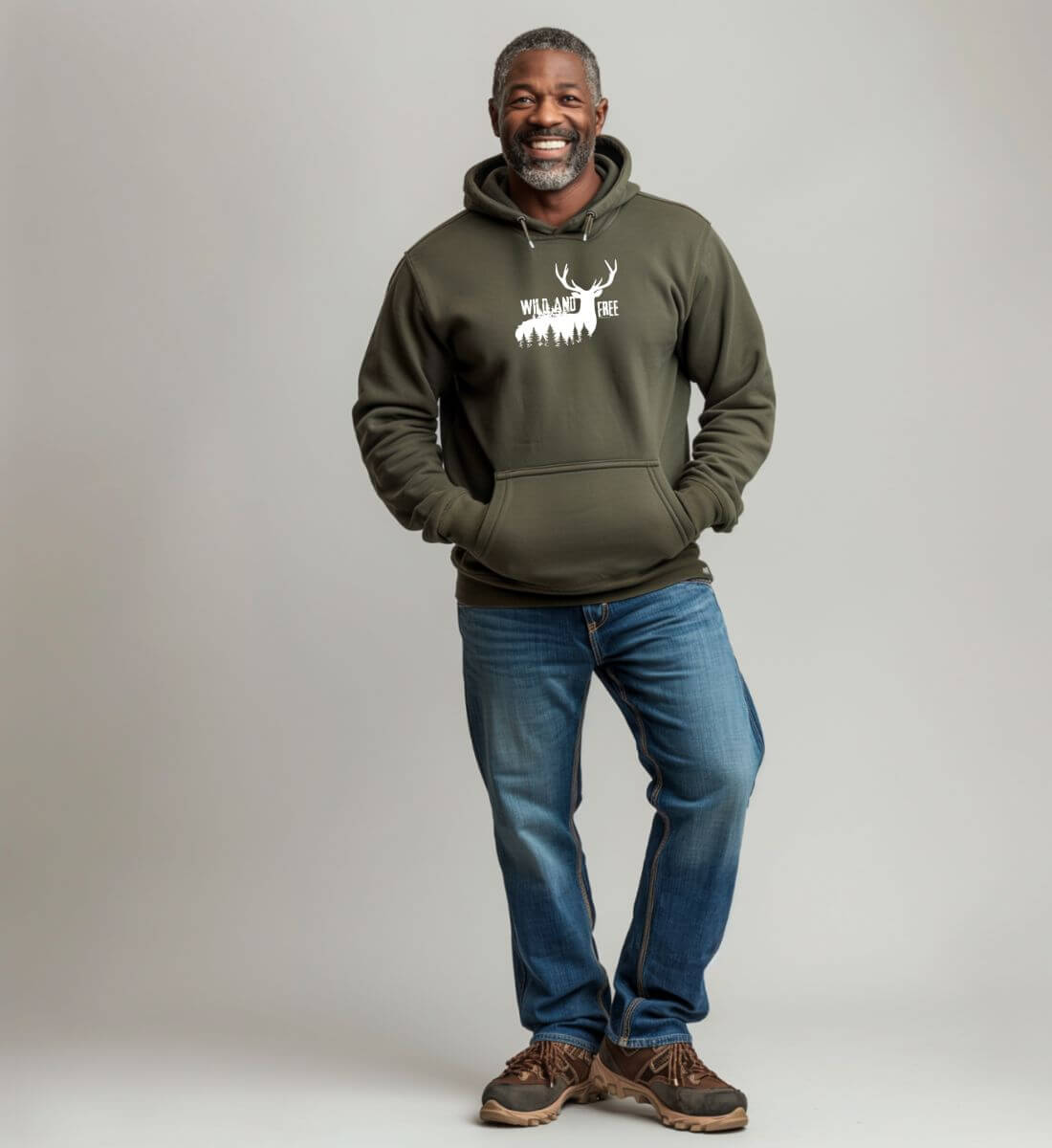 Wild and Free | Unisex Organic Hoodie von Rad&Rucksack - weitere Modelansicht 2