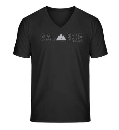Balance Bio V-Neck T-Shirt Herren in Schwarz – Produktbild (100% Bio-Baumwolle) von Rad&Rucksack