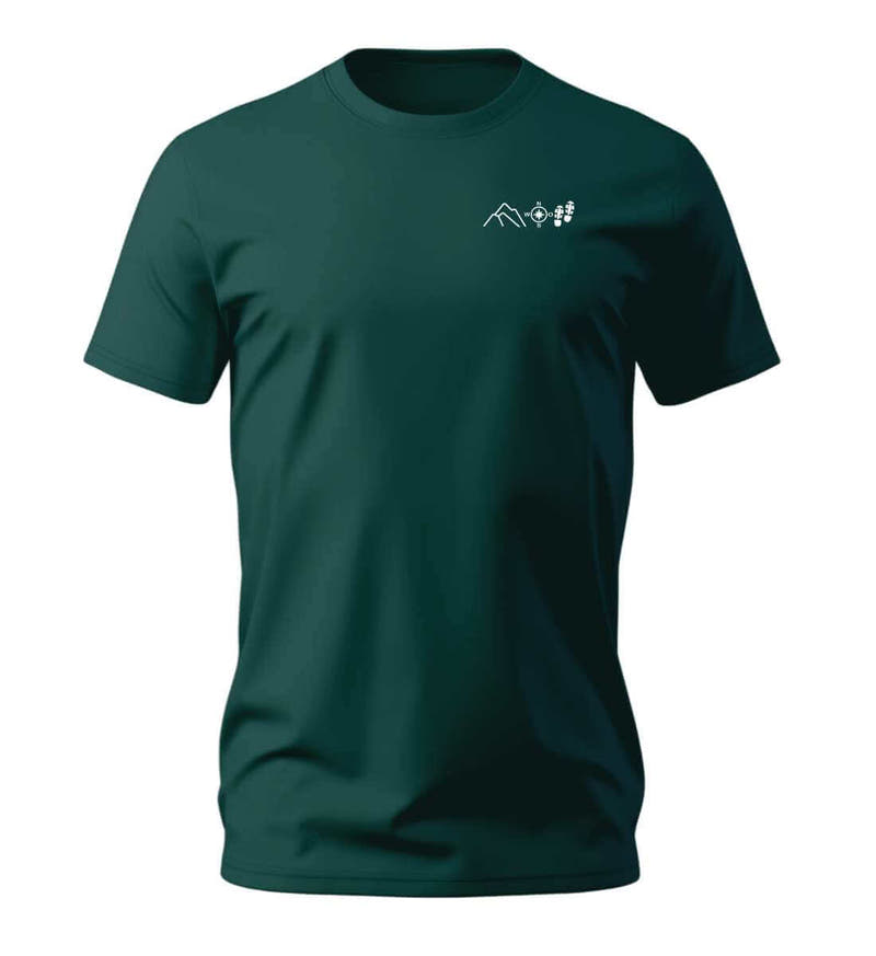Berg Kompass Wandern | Herren Premium Organic T-Shirt (Stick) in Glazed Green von Rad&Rucksack