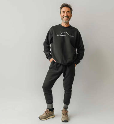 Outdoor Pullover Berg Life Balance – Modelbild (350 g/m² Bio-Baumwolle) von Rad&Rucksack