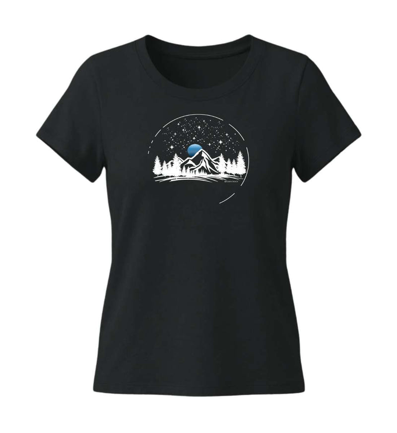 Berg Nacht T-Shirt Damen Tailliert in Schwarz (Black) – Produktbild (155 g/m² Bio-Baumwolle, tailliert) von Rad&Rucksack