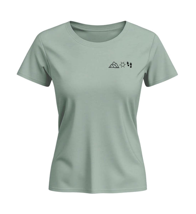Berg Sonne Wandern | Damen Premium Organic T-Shirt (Fitted) in Aloe von Rad&Rucksack 2