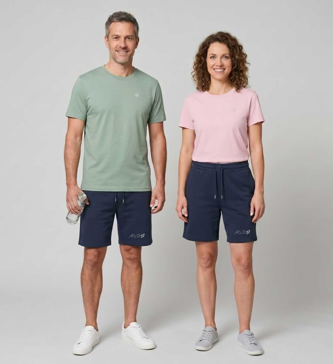 Berg Sonne Wandern  |  Unisex Organic Shorts von Rad&Rucksack - Detailansicht