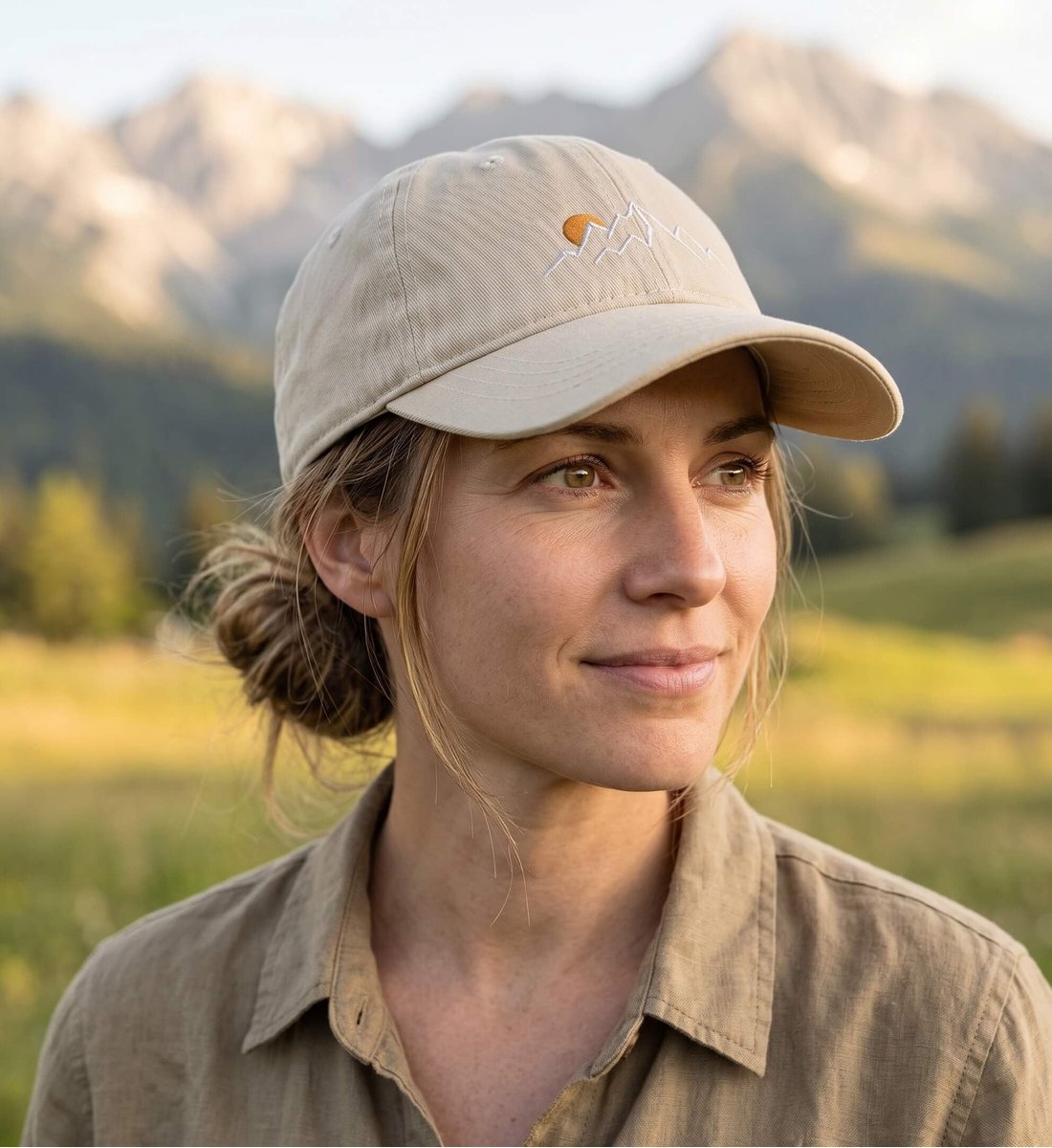 Berg Sonnenuntergang | Organic Herren Cap mit Stick von Rad&Rucksack - Detailansicht