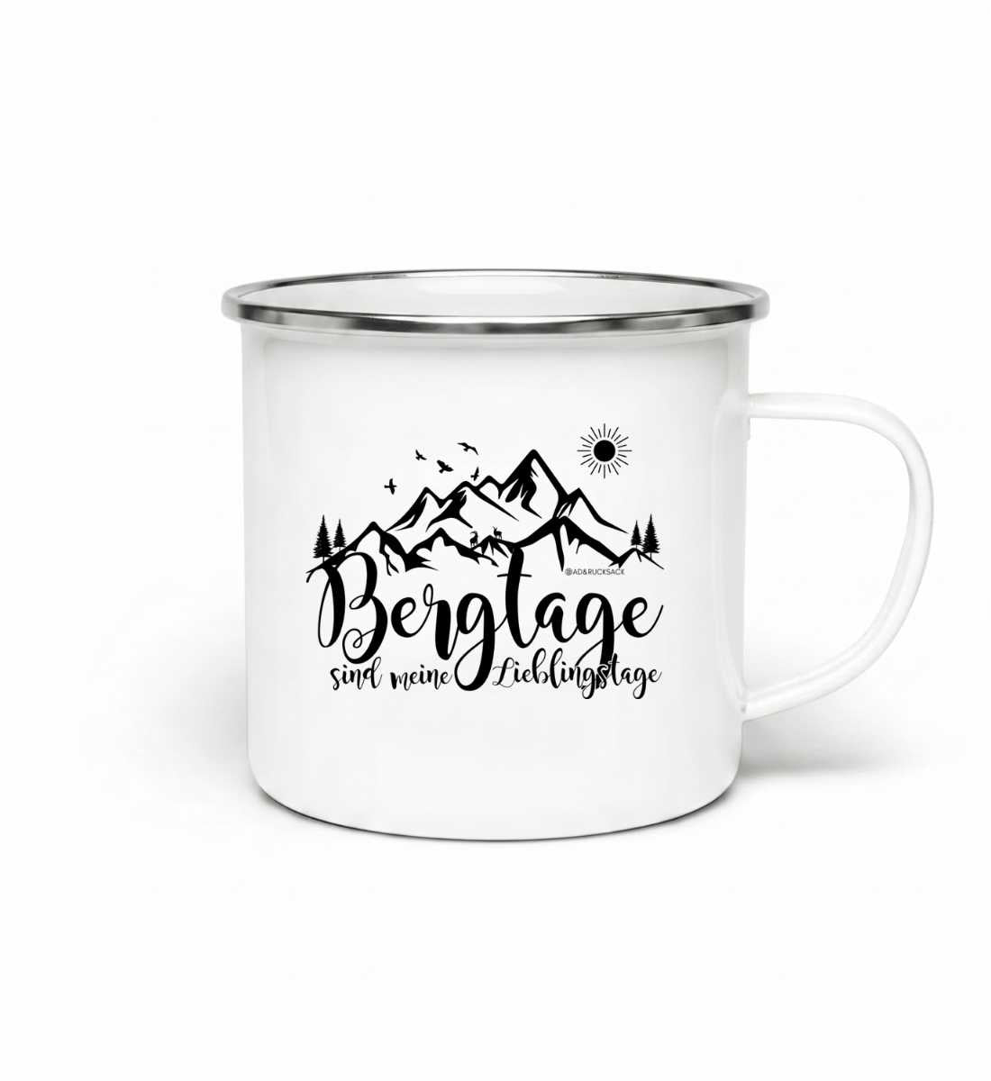 Berg-Tage | Emaille Tasse von Rad&Rucksack - am Model präsentiert