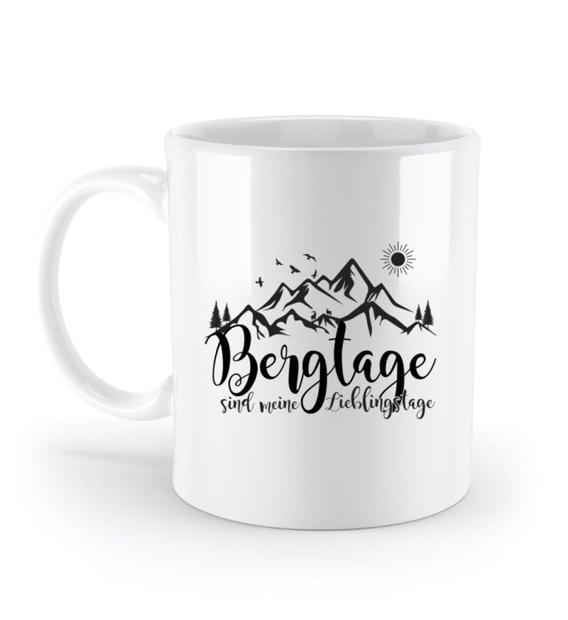 Tasse Bergliebe „Berg-Tage“ in Weiß – Produktbild (Keramik, 330 ml) von Rad&Rucksack
