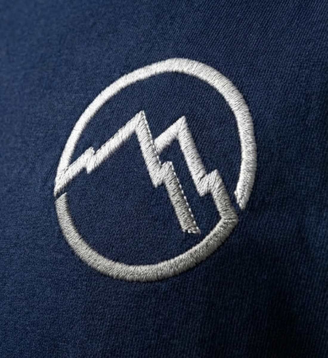 Berge | Herren Premium Organic T-Shirt (Stick) von Rad&Rucksack - am Model präsentiert