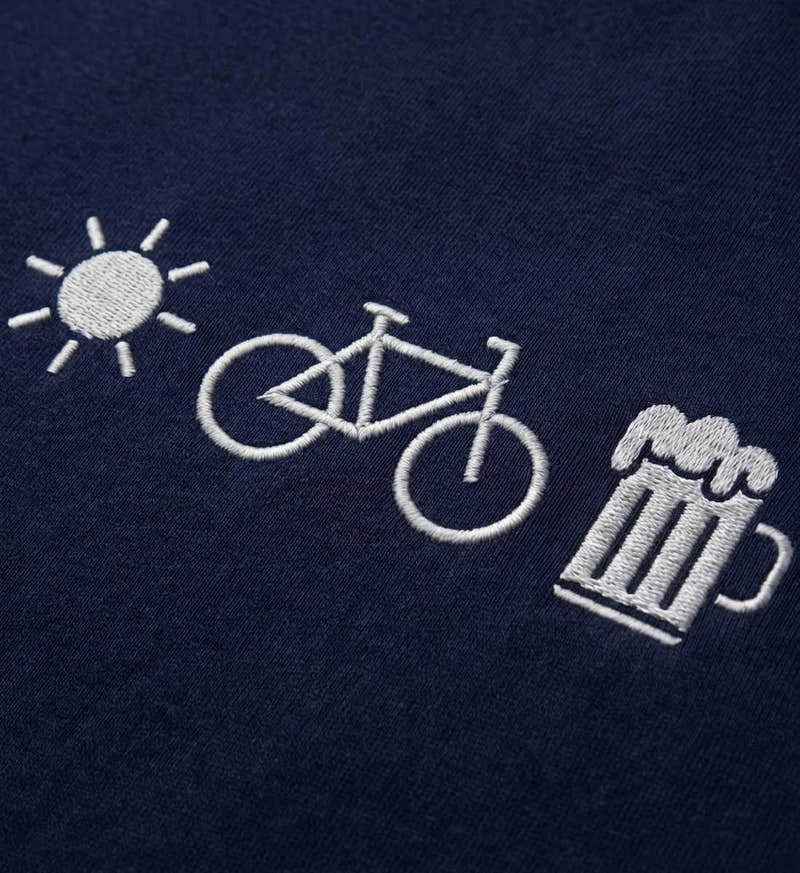 Bier Bike Sonne Bio Shorts – Modelbild (Weiche Bio-Baumwolle mit Kordelzug) von Rad&Rucksack