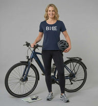 Bike Fahrrad T-Shirt Damen – Modelbild (155 g/m² Bio-Baumwolle, tailliert) von Rad&Rucksack