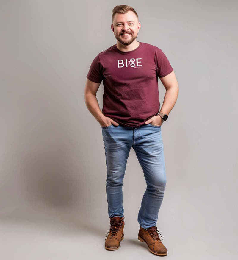 Bike Fahrrad | Herren Premium Organic T-Shirt von Rad&Rucksack - am Model präsentiert