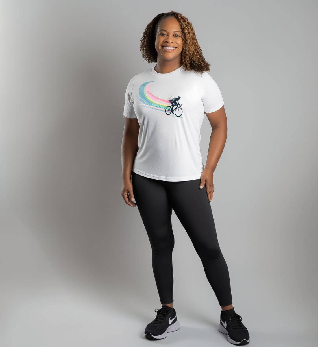 Bikes T-Shirt Damen – Modelbild (100% Bio-Baumwolle) von Rad&Rucksack