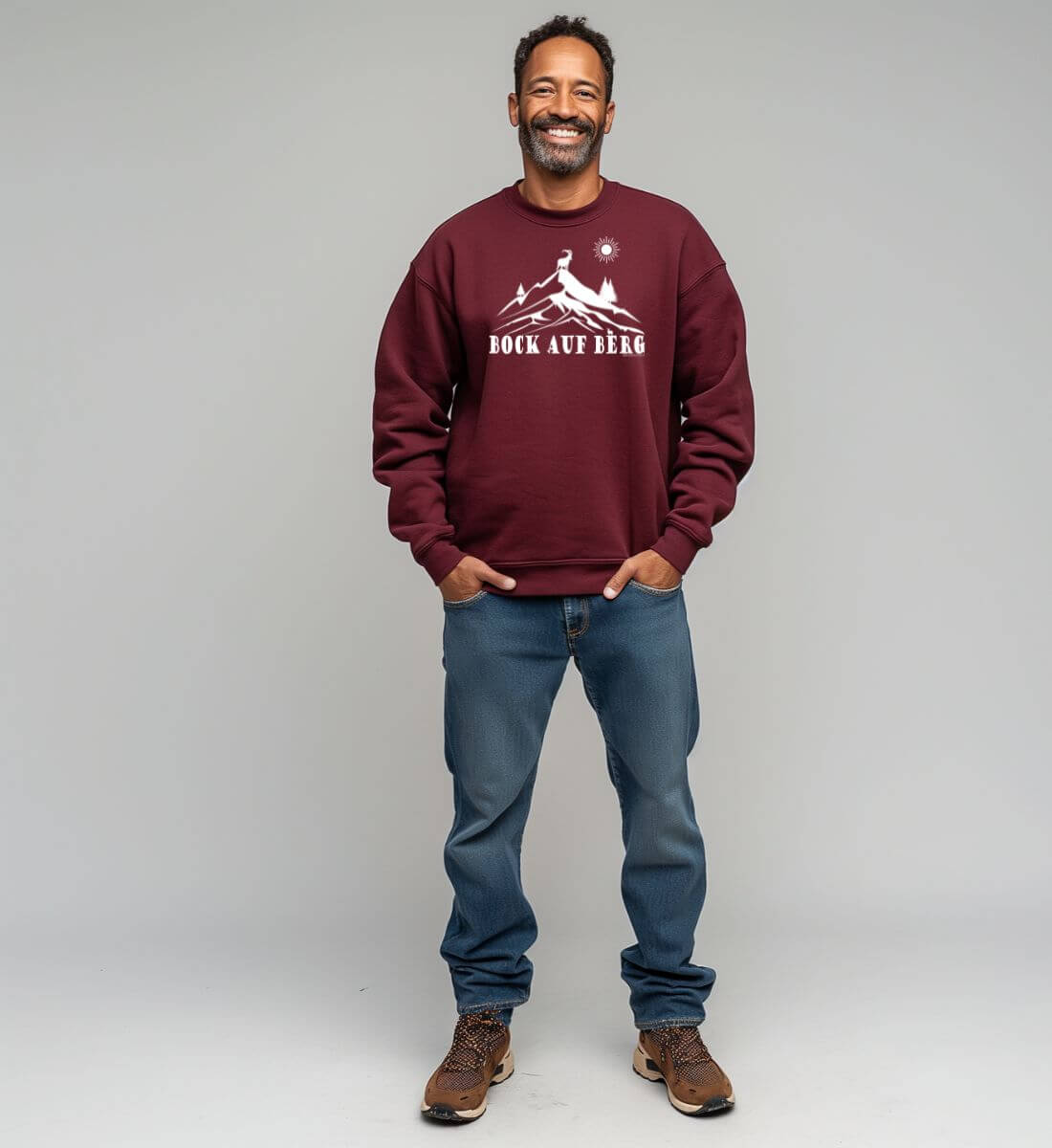 Bock auf Berg | Unisex Organic Pullover von Rad&Rucksack - am Model präsentiert