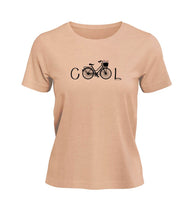 Gravelbike Outfit T-Shirt Damen „Cool Bike“ in Pfirsich-Rosa (Fraiche Peche) – Produktbild (100% Bio-Baumwolle) von Rad&Rucksack