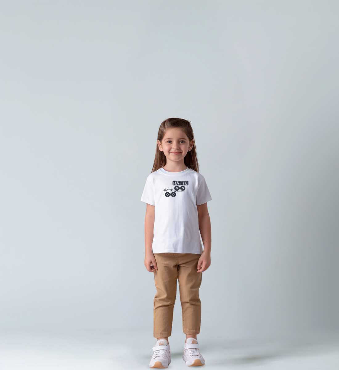 Fahrrad Hätte Kids | Kinder Premium Organic T-Shirt von Rad&Rucksack - am Model präsentiert