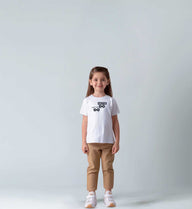 Fahrrad Hätte Kids | Kinder Premium Organic T-Shirt von Rad&Rucksack - am Model präsentiert