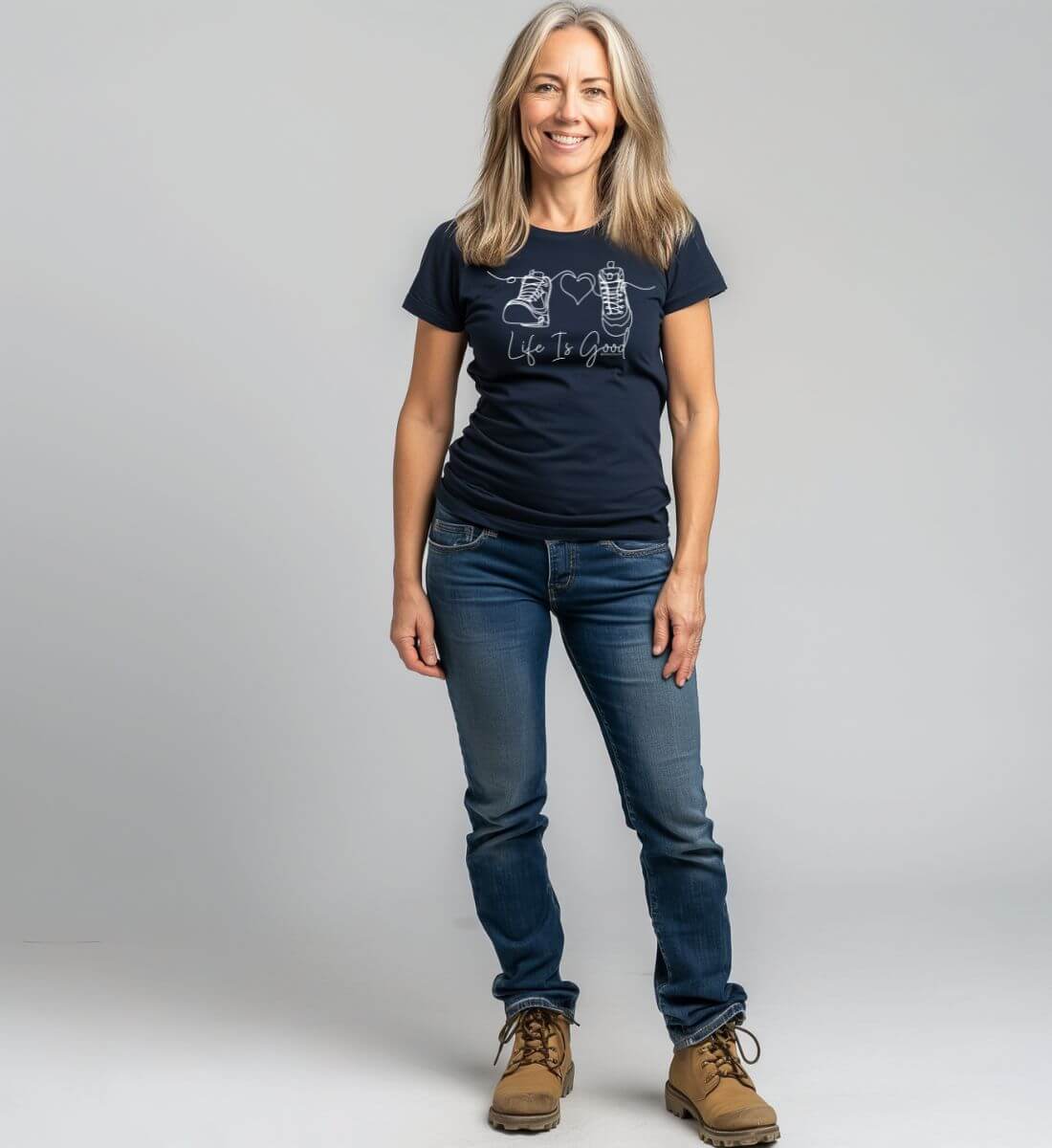 Good Life | Damen Premium Organic T-Shirt von Rad&Rucksack - am Model präsentiert