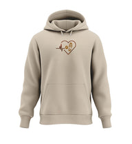 Herzschlag Hund Wandern Hoodie in Sandbeige (Desert Dust) – Produktbild (350 g/m² Bio-Baumwolle) von Rad&Rucksack