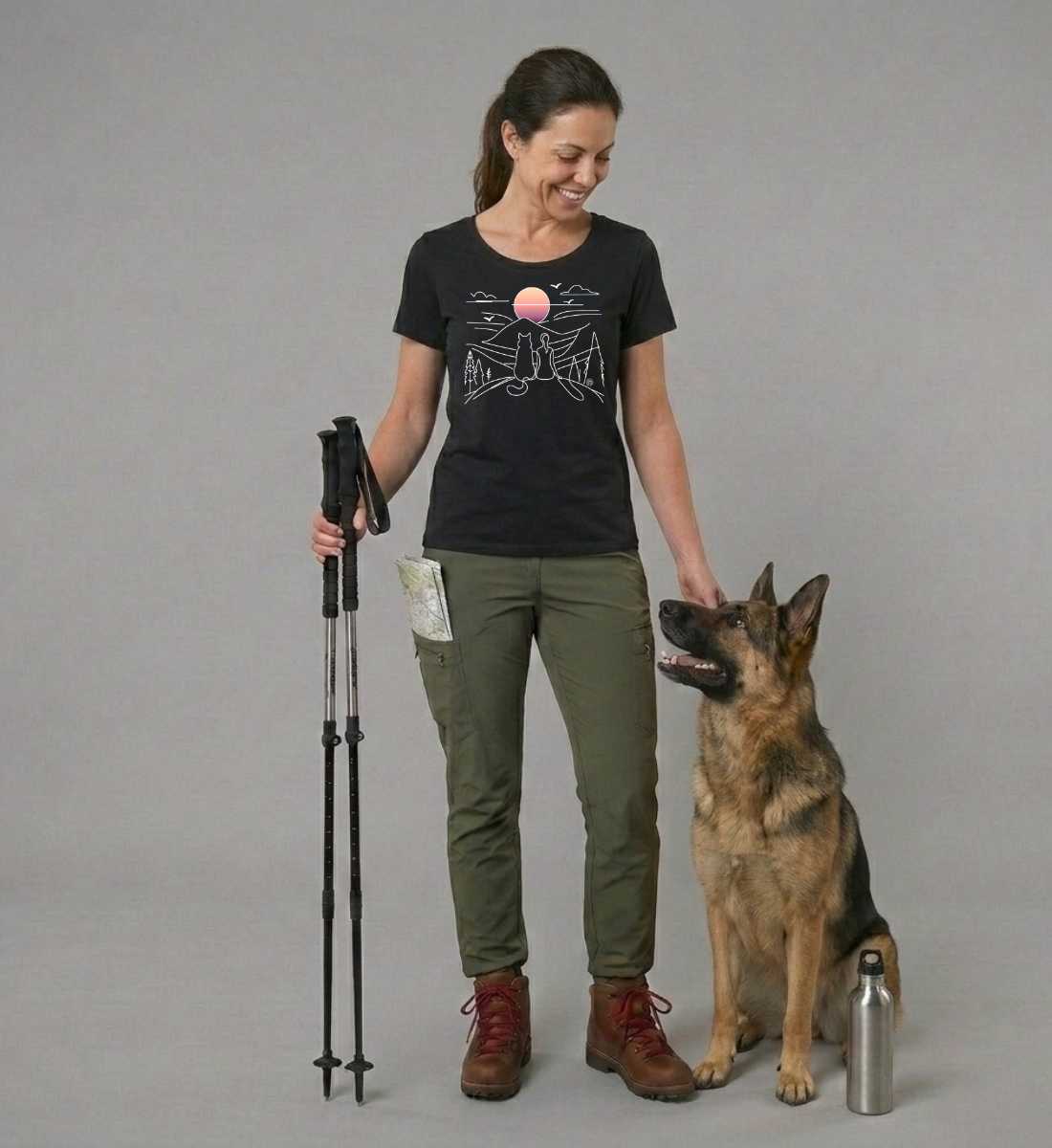 Hundemama | Damen Premium Organic T-Shirt (Fitted) in Black von Rad&Rucksack Model