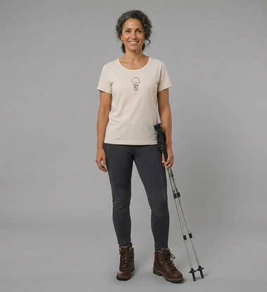 Ich Brenne Dafür T-Shirt Damen – Modelbild (155 g/m² Bio-Baumwolle, tailliert) von Rad&Rucksack