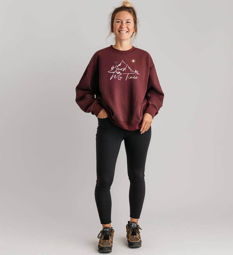 Me Time Bio Pullover – Modelbild (350 g/m² Bio-Baumwolle) von Rad&Rucksack