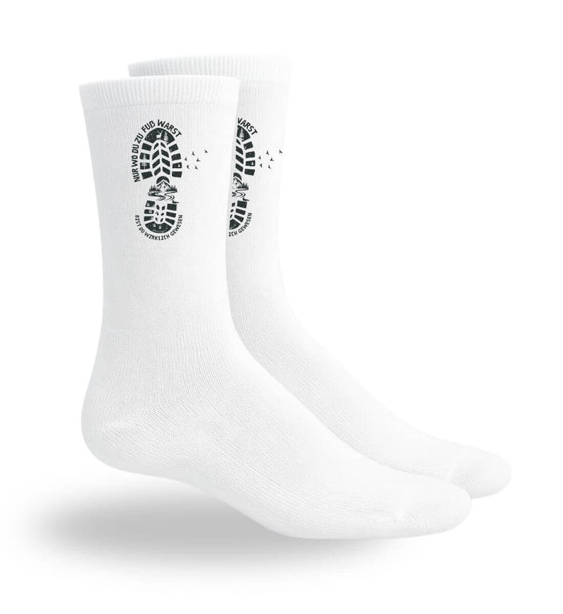 Nur wo du zu Fuß warst | Sport Socken von Rad&Rucksack - am Model präsentiert