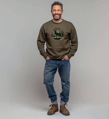 Outdoor Pullover Offline Hirsch – Modelbild (350 g/m² Bio-Baumwolle) von Rad&Rucksack