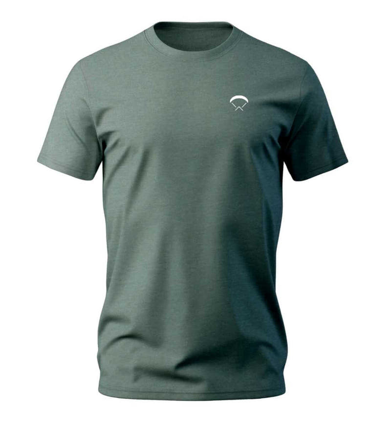 Paraglider | Herren Premium Organic T-Shirt in Green Bay von Rad&Rucksack