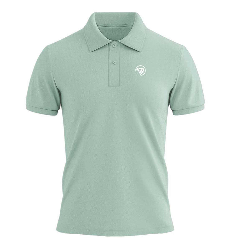 Rad&Rucksack Style Poloshirt in Salbeigrün (Aloe) – Produktbild (240 g/m² Bio-Piqué mit Stick) von Rad&Rucksack