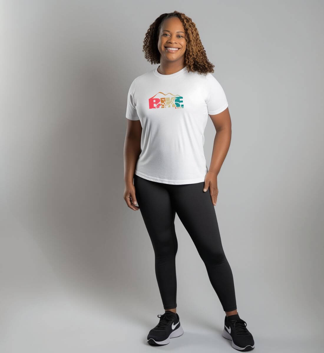 Velo Love T-Shirt Damen „Rennrad Love“ – Modelbild (100% Bio-Baumwolle) von Rad&Rucksack