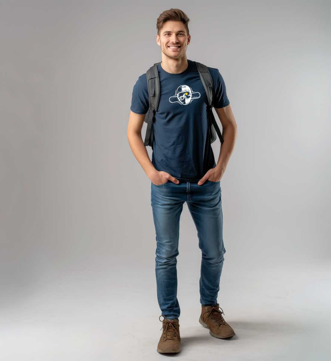 Snowboard | Herren Premium Organic T-Shirt von Rad&Rucksack - am Model präsentiert