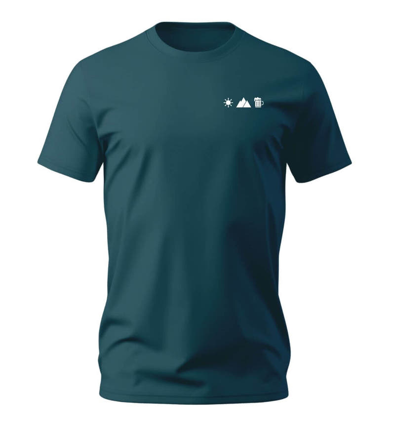 Sonne Berg Bier | Herren Premium Organic T-Shirt (Stick) in Stargazer von Rad&Rucksack